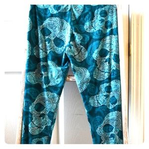 LuLaRoe Paisley Skull OS Leggings